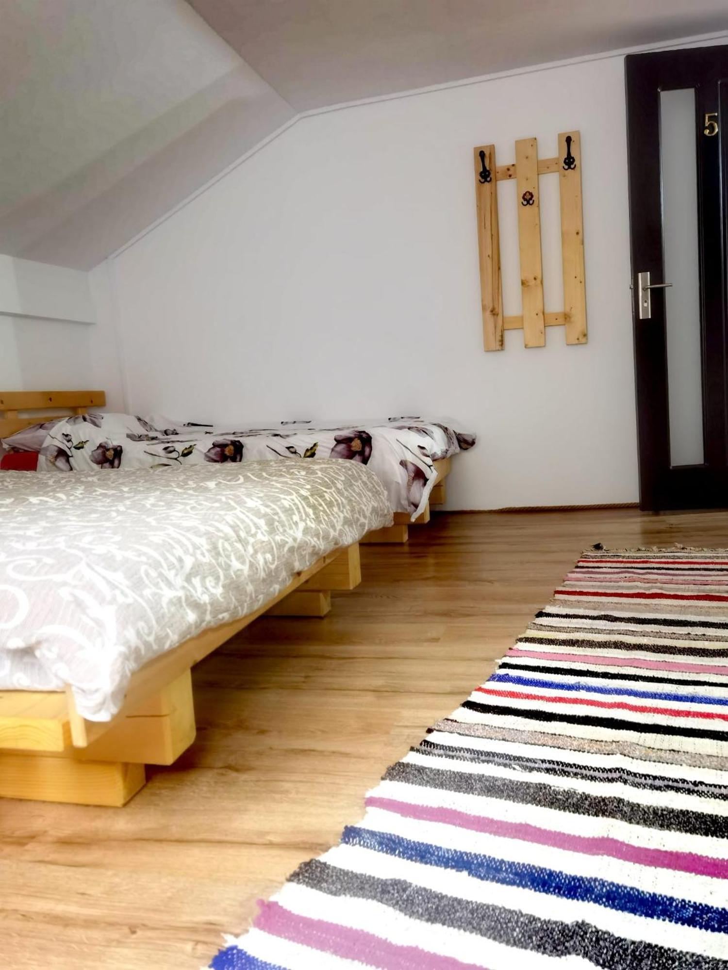Hotel Casa Pietrosu Rodnei Borşa Esterno foto